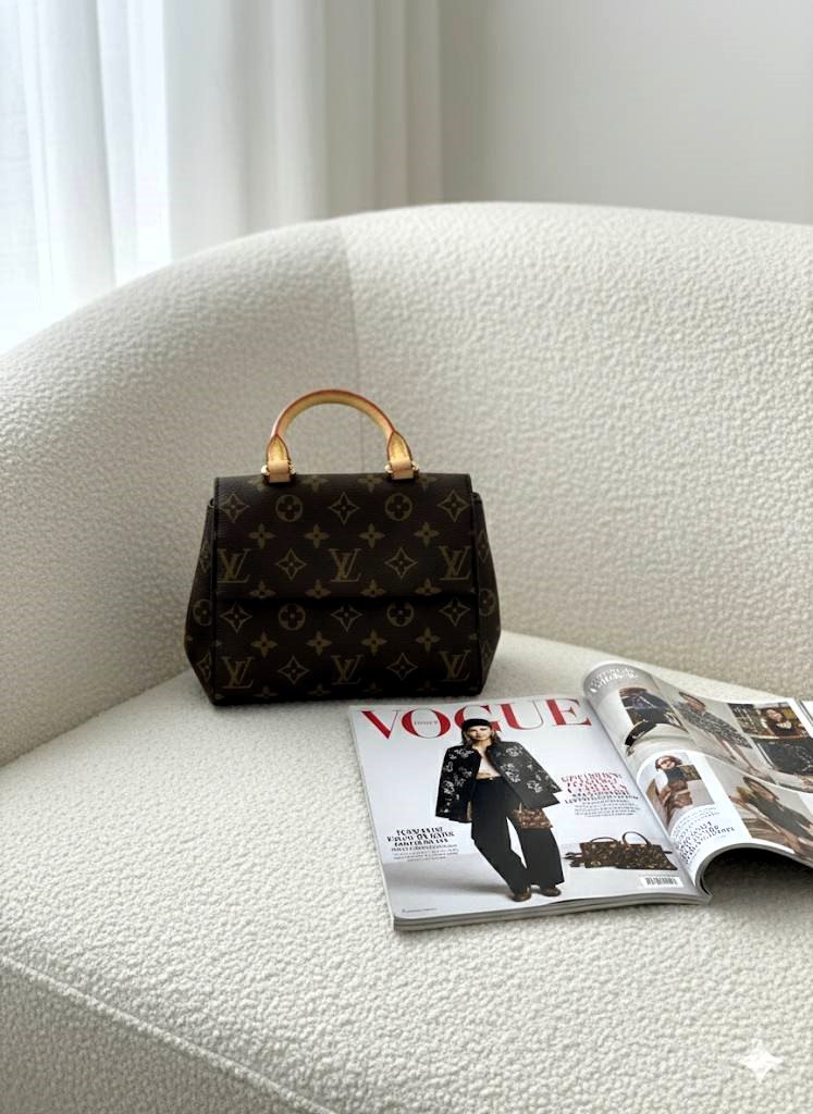 کیف دستی زنانه Louis Vuitton CROISETTE